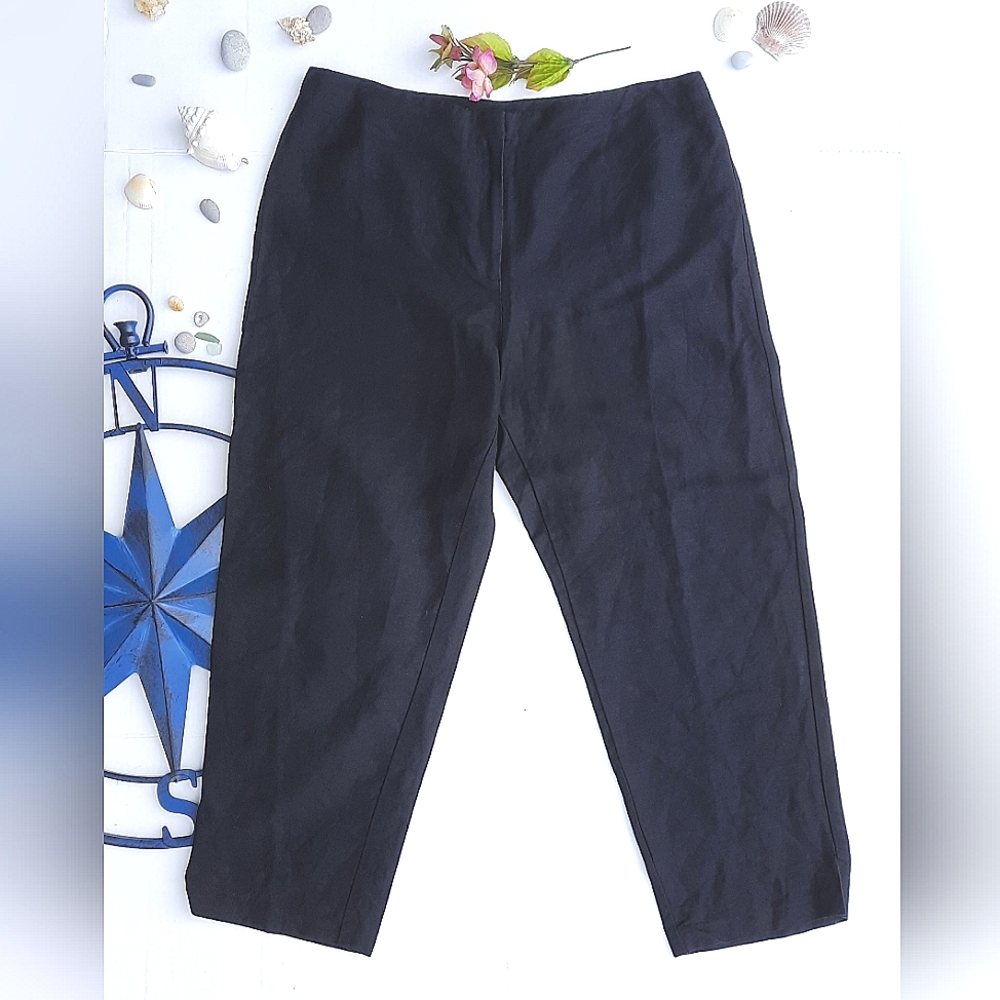 EMMA & JAMES Black Linen Crops